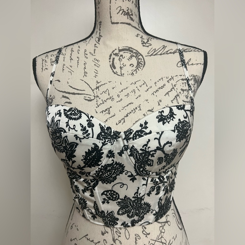 Women’s Black and White Leaf Patterned Corset Top with Ribbon Crossed Tie